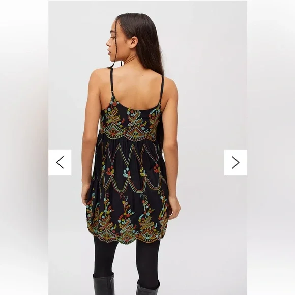Urban Outfitters Jamie Embroidered Babydoll Dress - Picture 4 of 14